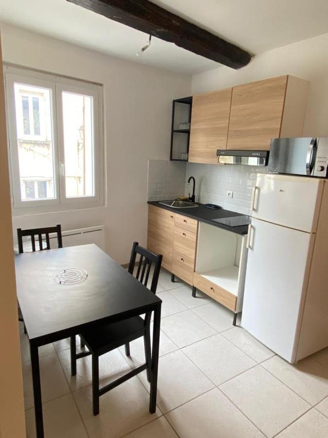 Petit Appartement Calme En Plein Centre Du Village De Ribiers エクステリア 写真